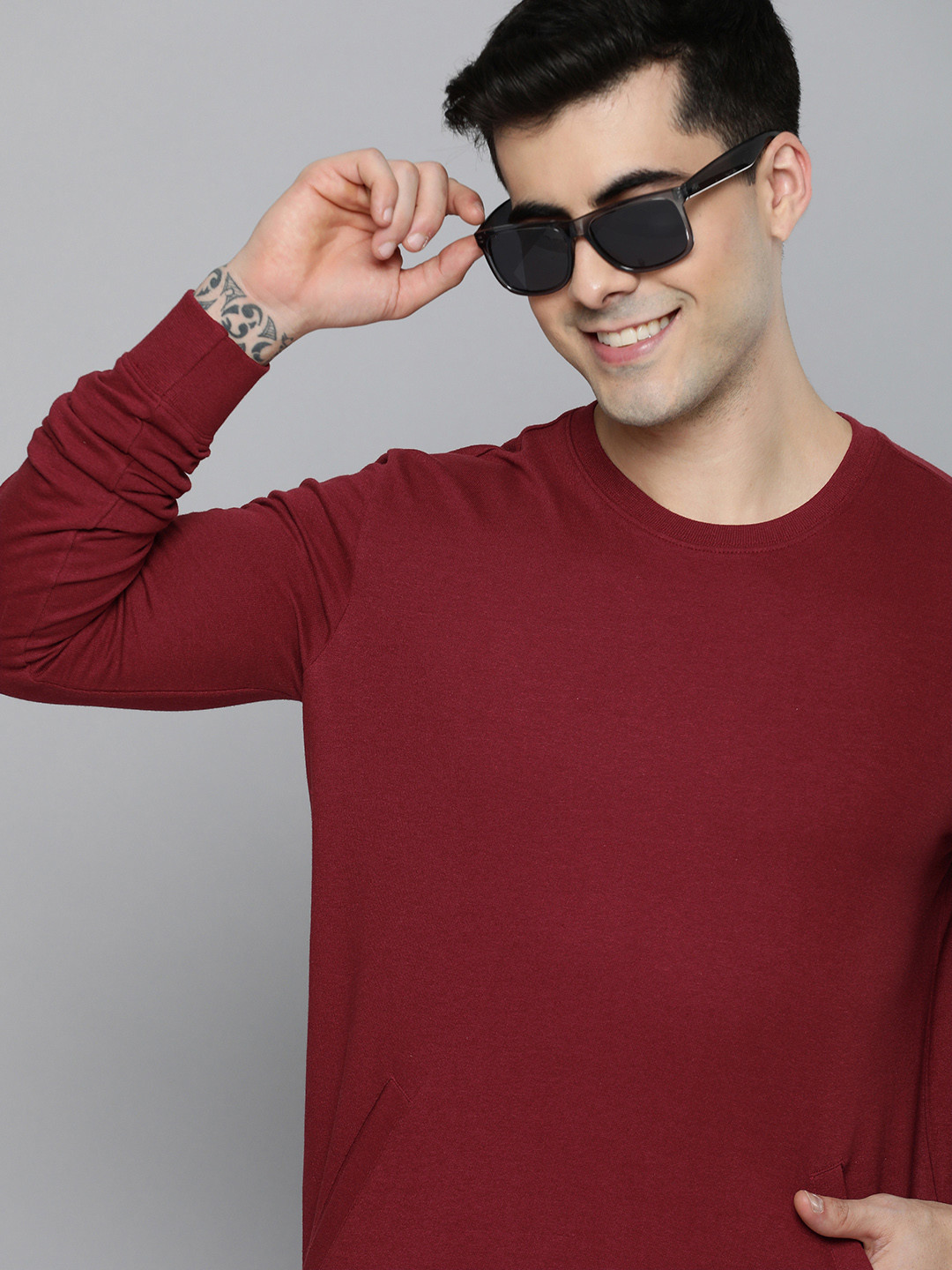 

HERE&NOW Men Solid Knitted Sweatshirt, Red