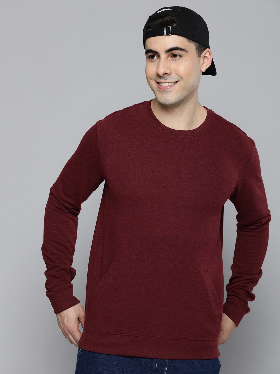 

HERE&NOW Men Solid Knitted Sweatshirt, Maroon