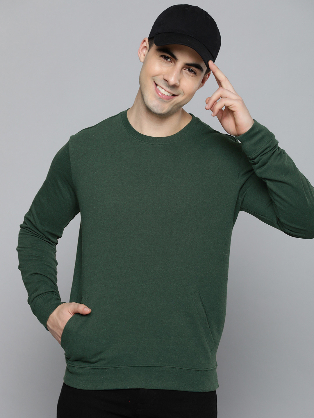 

HERE&NOW Men Solid Knitted Sweatshirt, Green