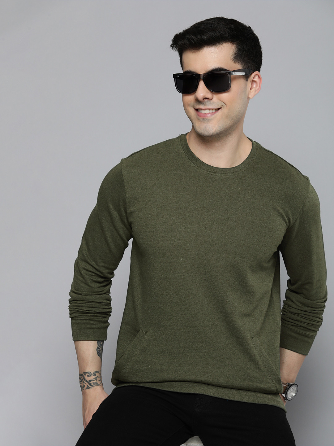 

HERE&NOW Men Solid Knitted Sweatshirt, Olive