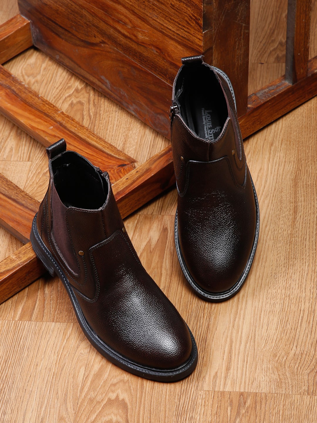 

LOUIS STITCH Men Textured Leather Chelsea Boots, Brown