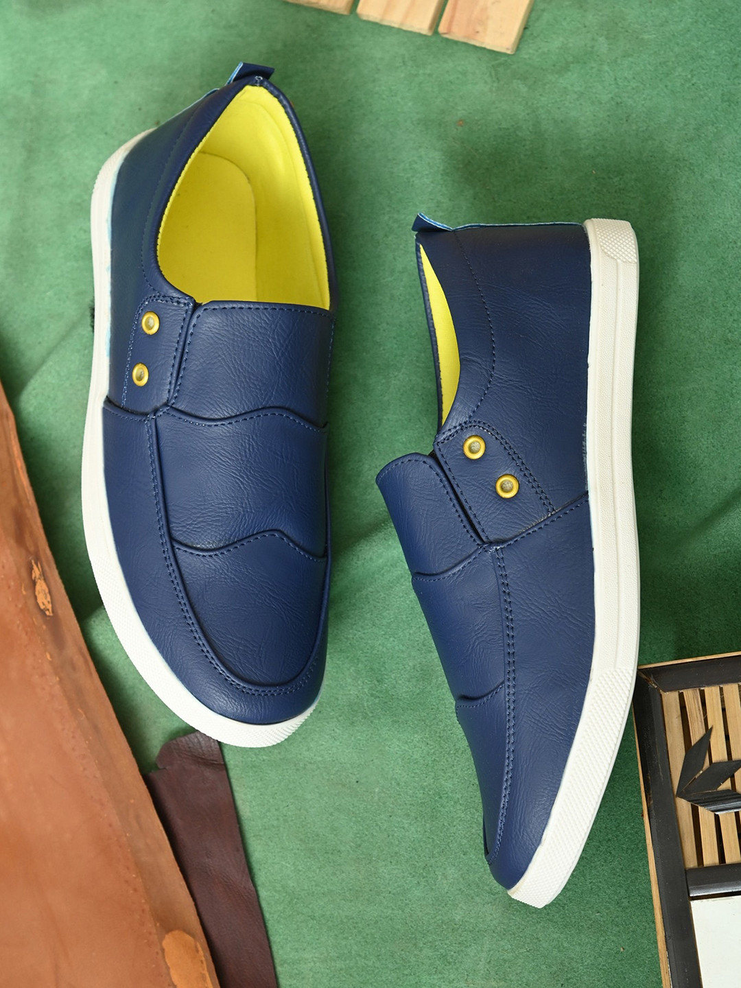 

BOOTCO Men Textured Lightweight Slip-On Sneakers, Navy blue