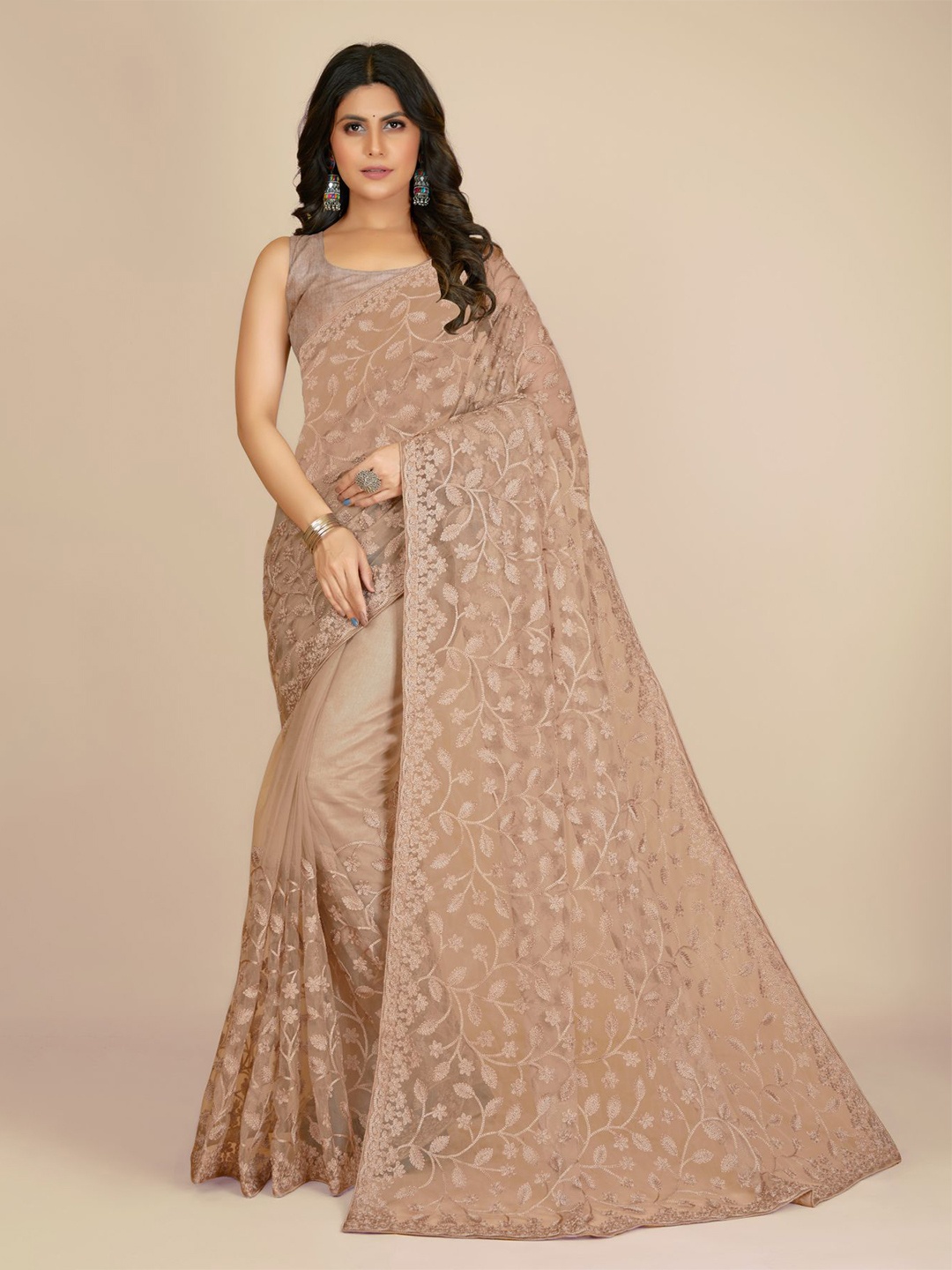 

VAIRAGEE Floral Embroidered Net Saree, Nude