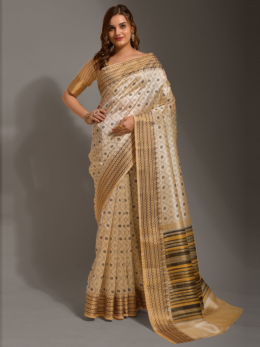 

Globon Impex Ethnic Motifs Art Silk Block Print Saree, Off white