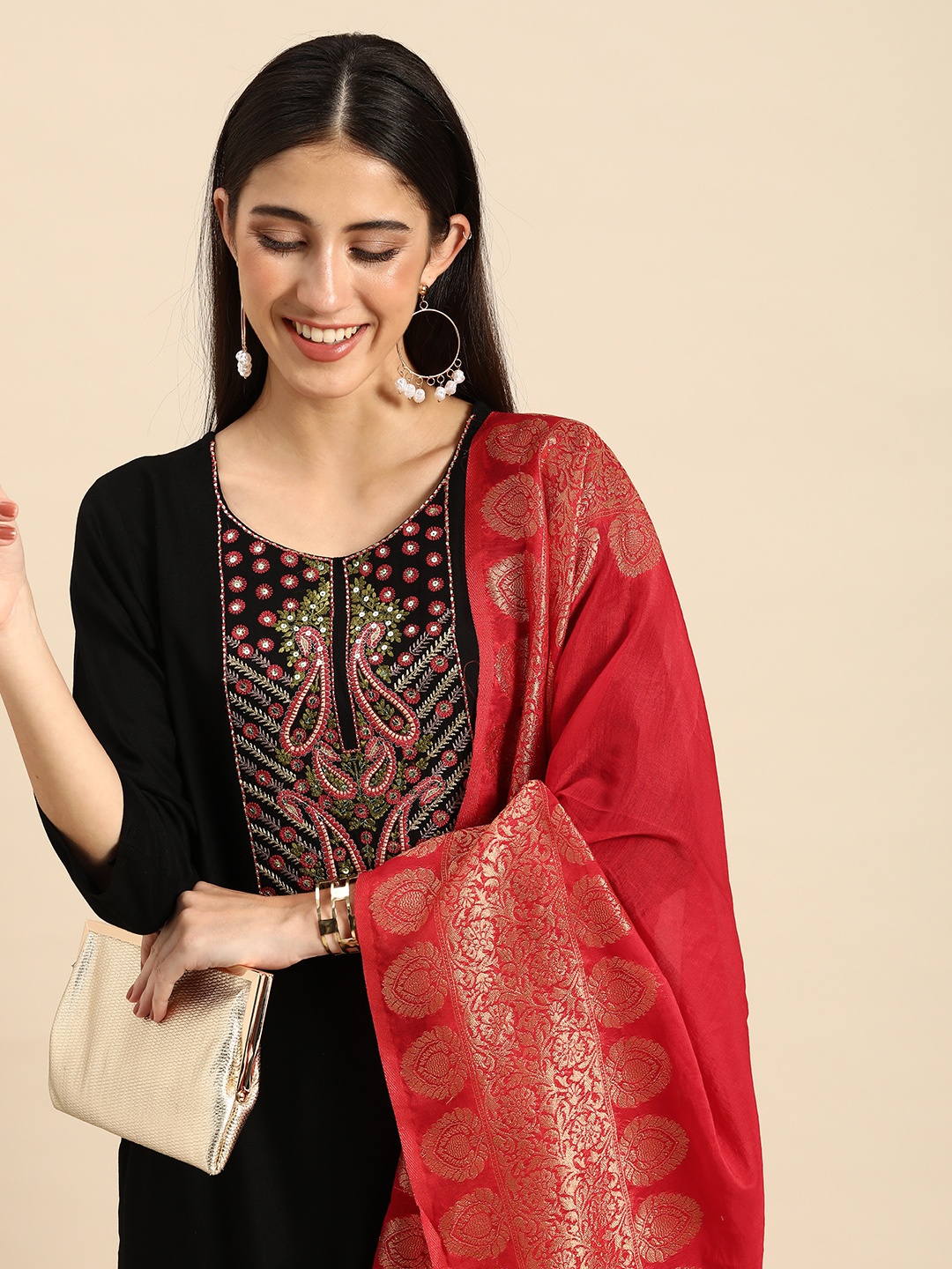 

Anouk Women Ethnic Motifs Embroidered Sequinned Kurta With Trousers & With Dupatta, Black