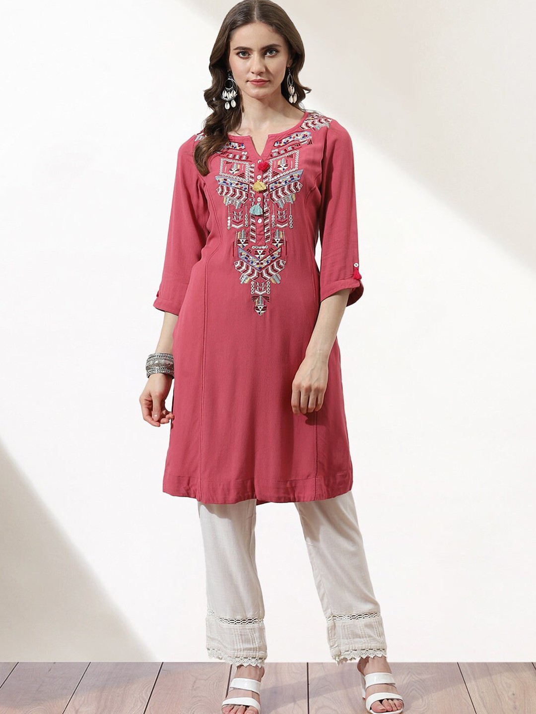 

Lakshita Women Ethnic Motifs Yoke Design Pure Crepe Panelled Kurti, Pink