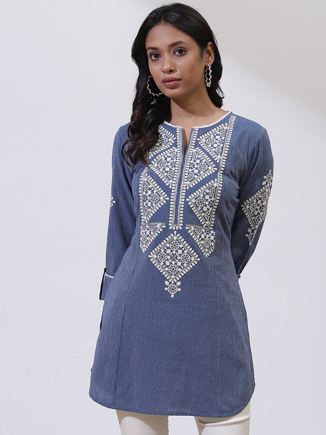 

Lakshita Women Ethnic Motifs Yoke Design Thread Work Organic Cotton Thread Work Kurti, Blue