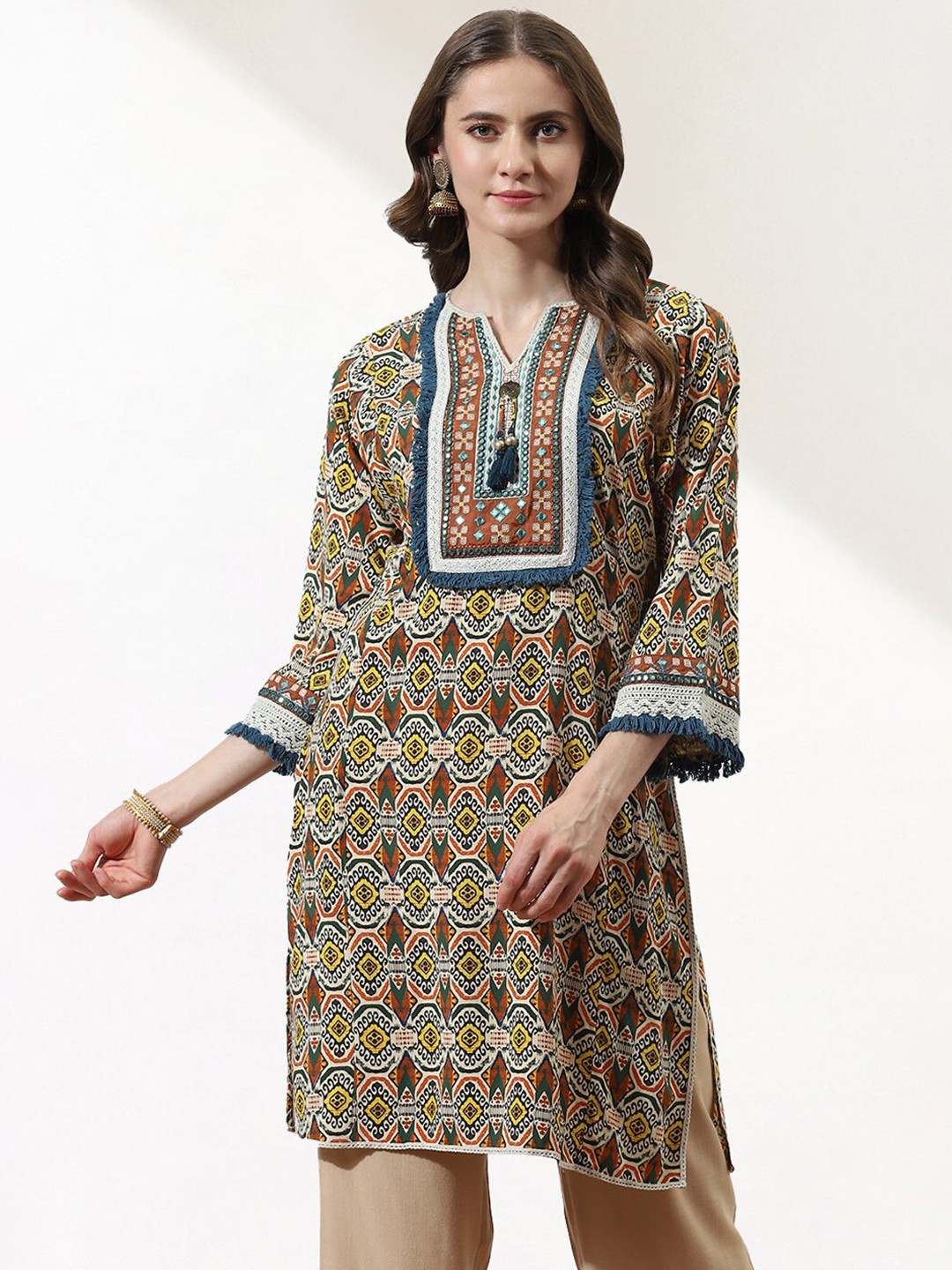 

Lakshita Geometric Printed Kurti, Green