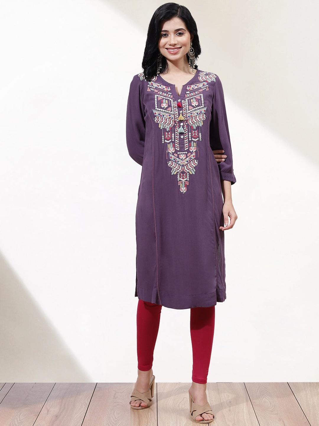 

Lakshita Women Purple Ethnic Motifs Yoke Design Thread Work Crepe Kurta