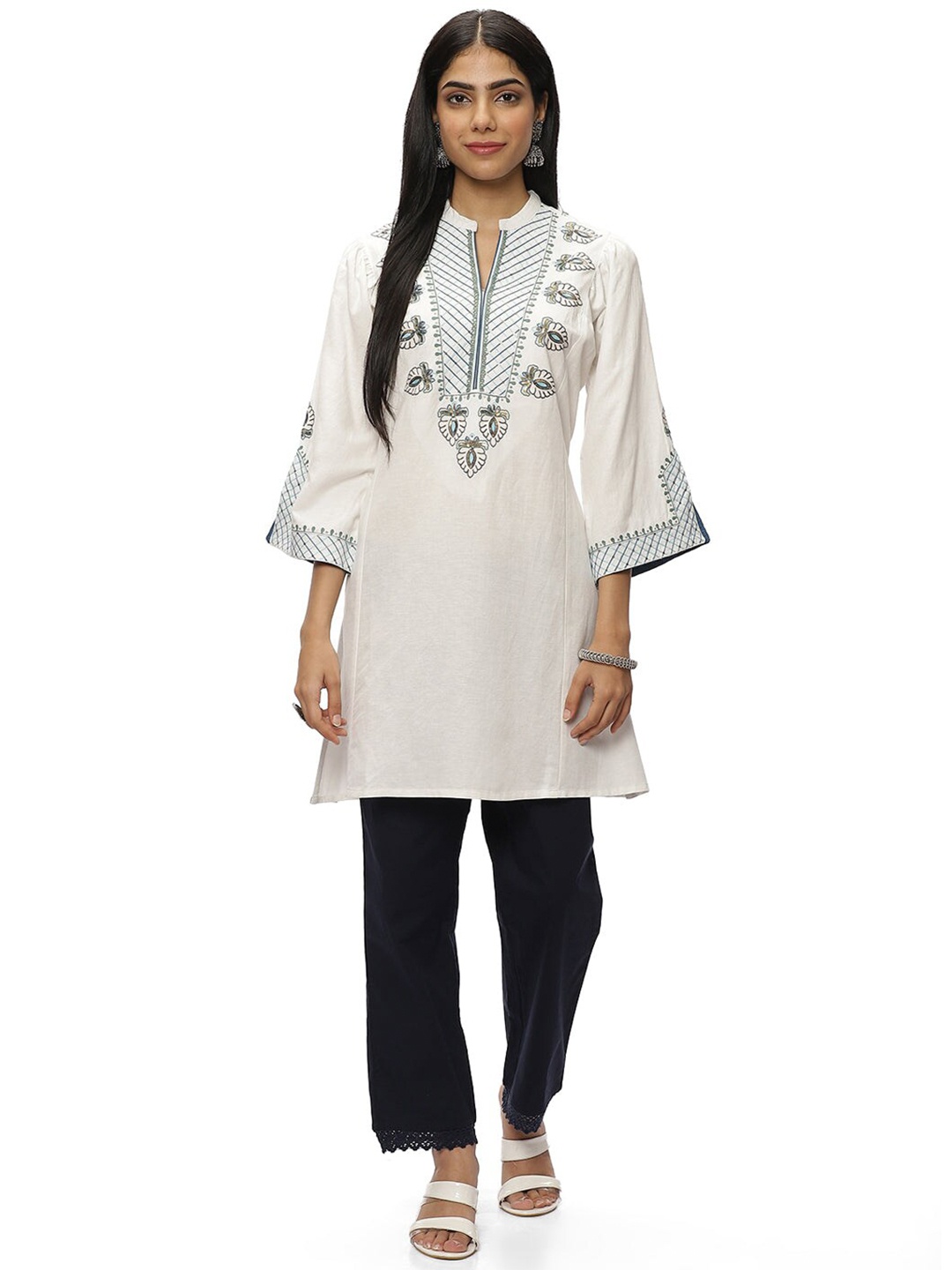 

Lakshita Plus Size Ethnic Motifs Embroidered Kurti, Off white