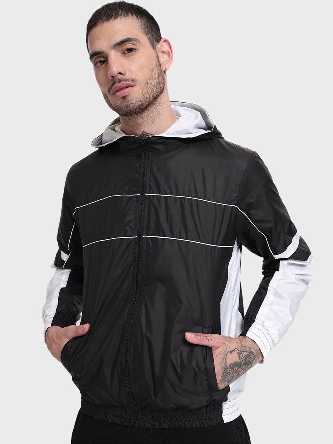 

Bewakoof Men Colourblocked Nylon Bomber Jacket, Black