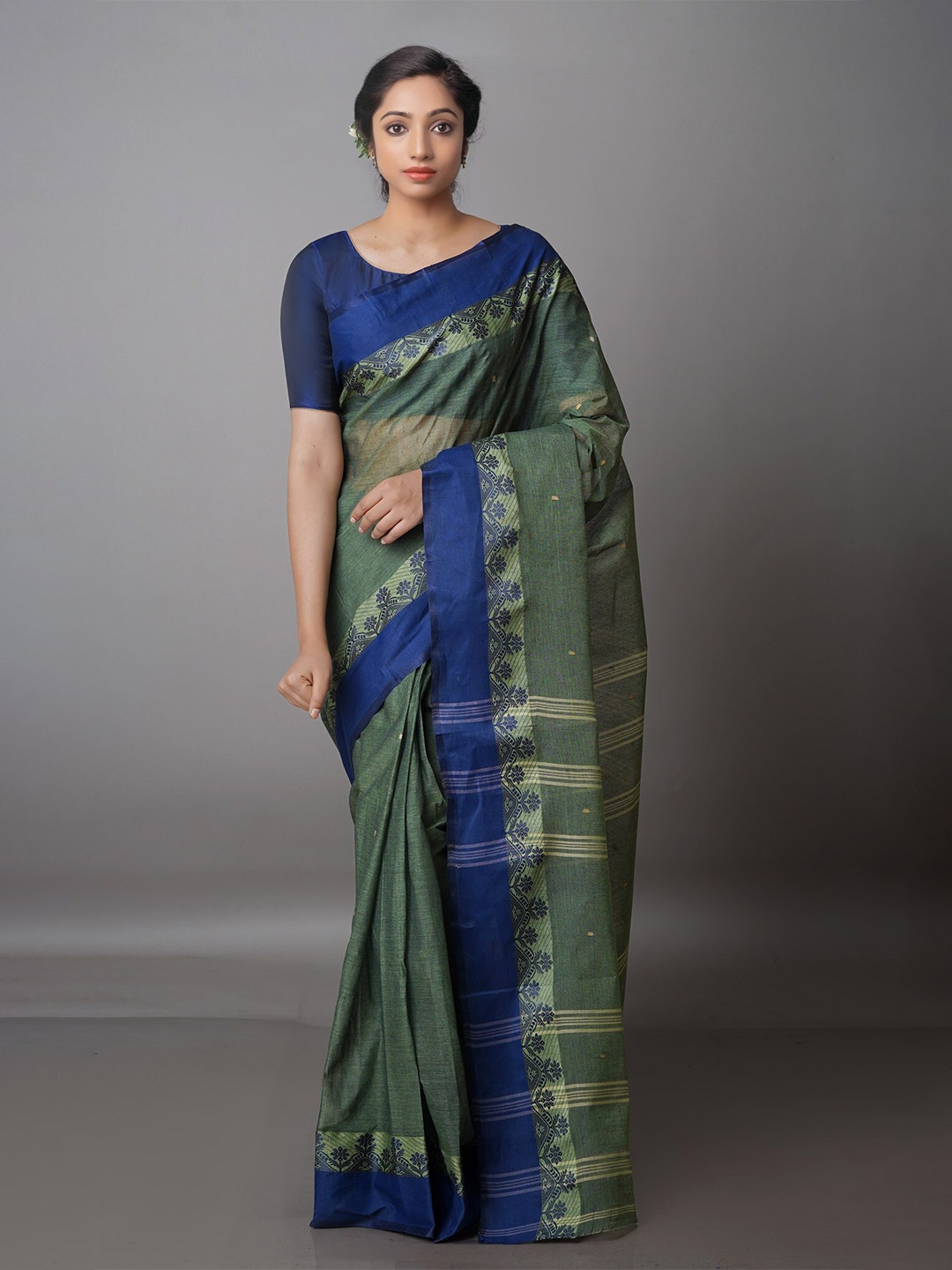 

Unnati Silks Woven Design Pure Cotton Taant Saree, Green