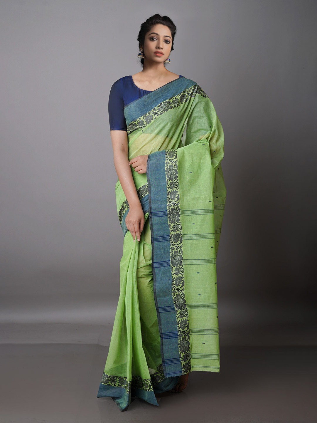 

Unnati Silks Woven Design Pure Cotton Taant Saree, Green