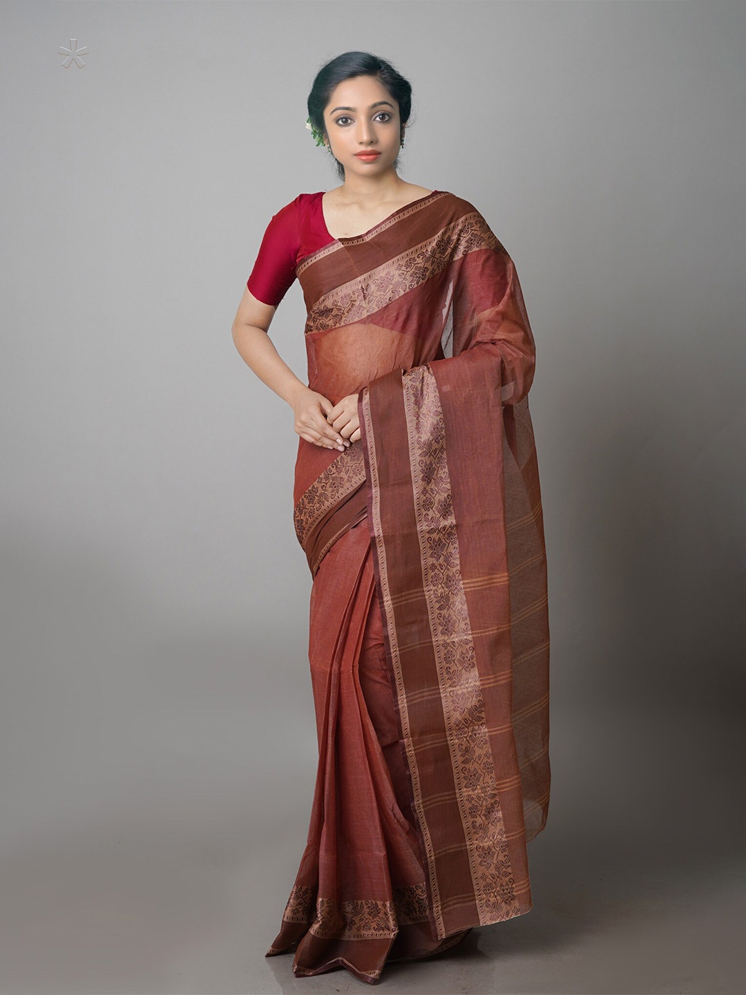

Unnati Silks Brown & Beige Pure Cotton Taant Saree