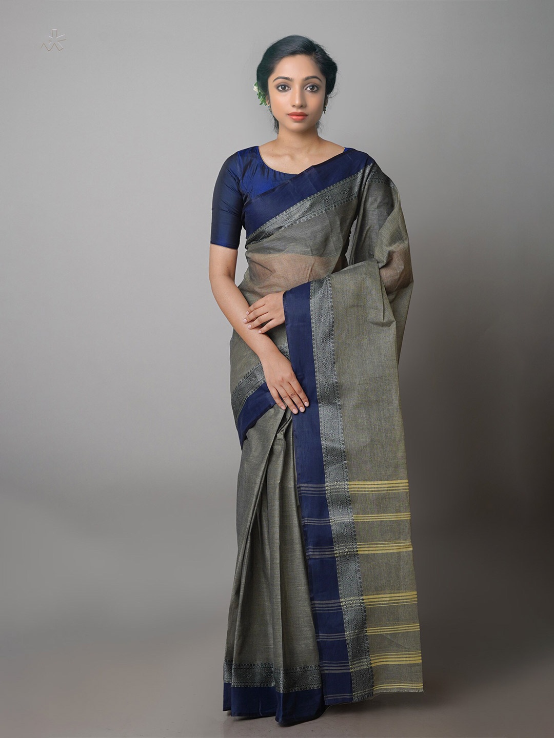 

Unnati Silks Pure Cotton Taant Saree, Grey