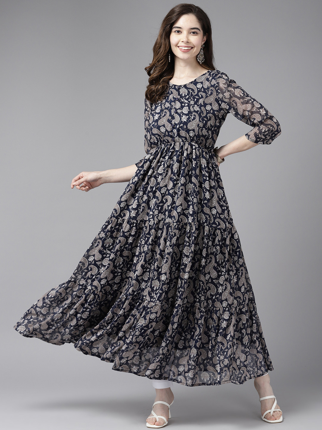 

Aarika Women Floral Printed Cotton Kurta, Navy blue