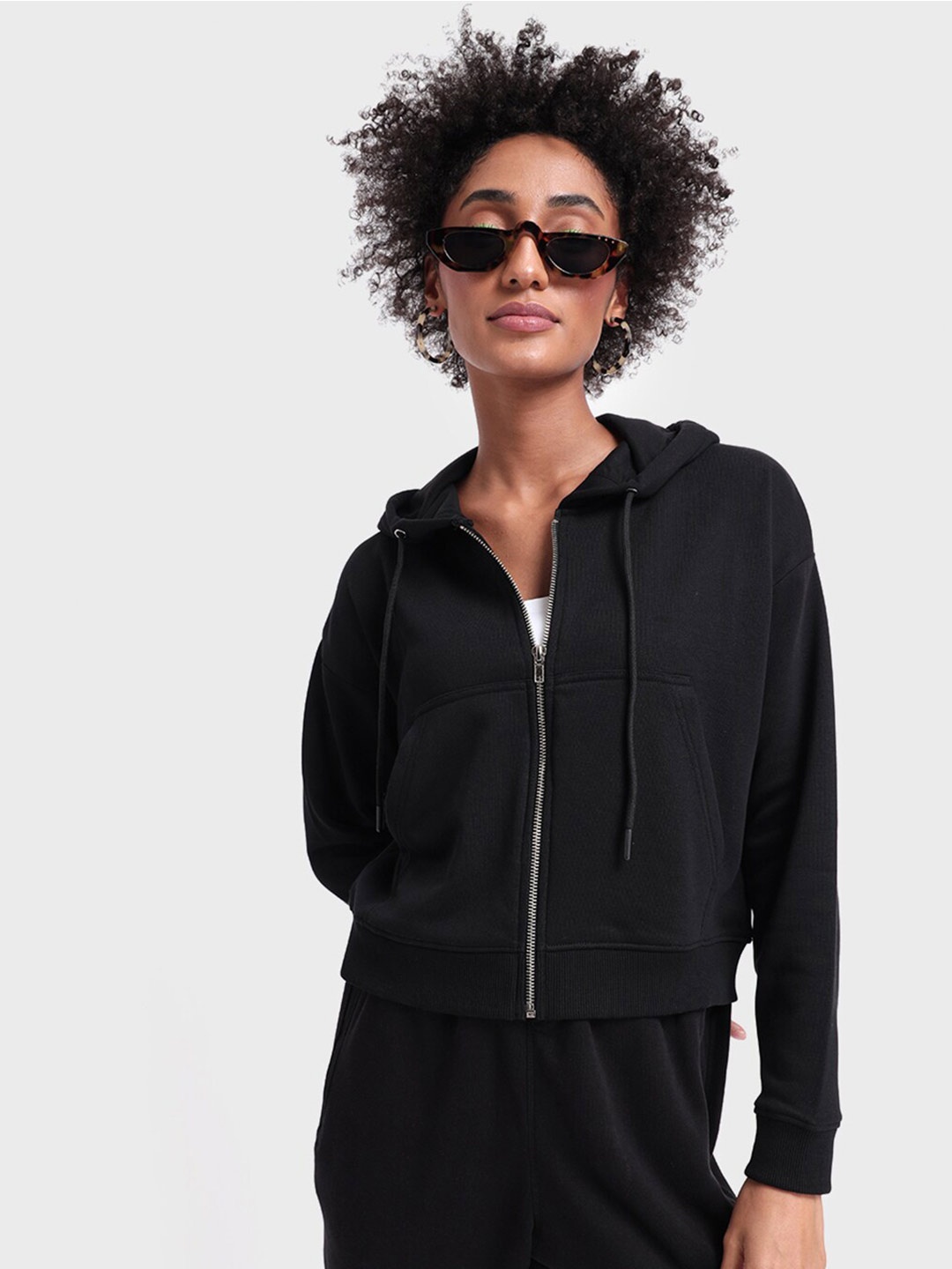 

Bewakoof Women Black Hoodie