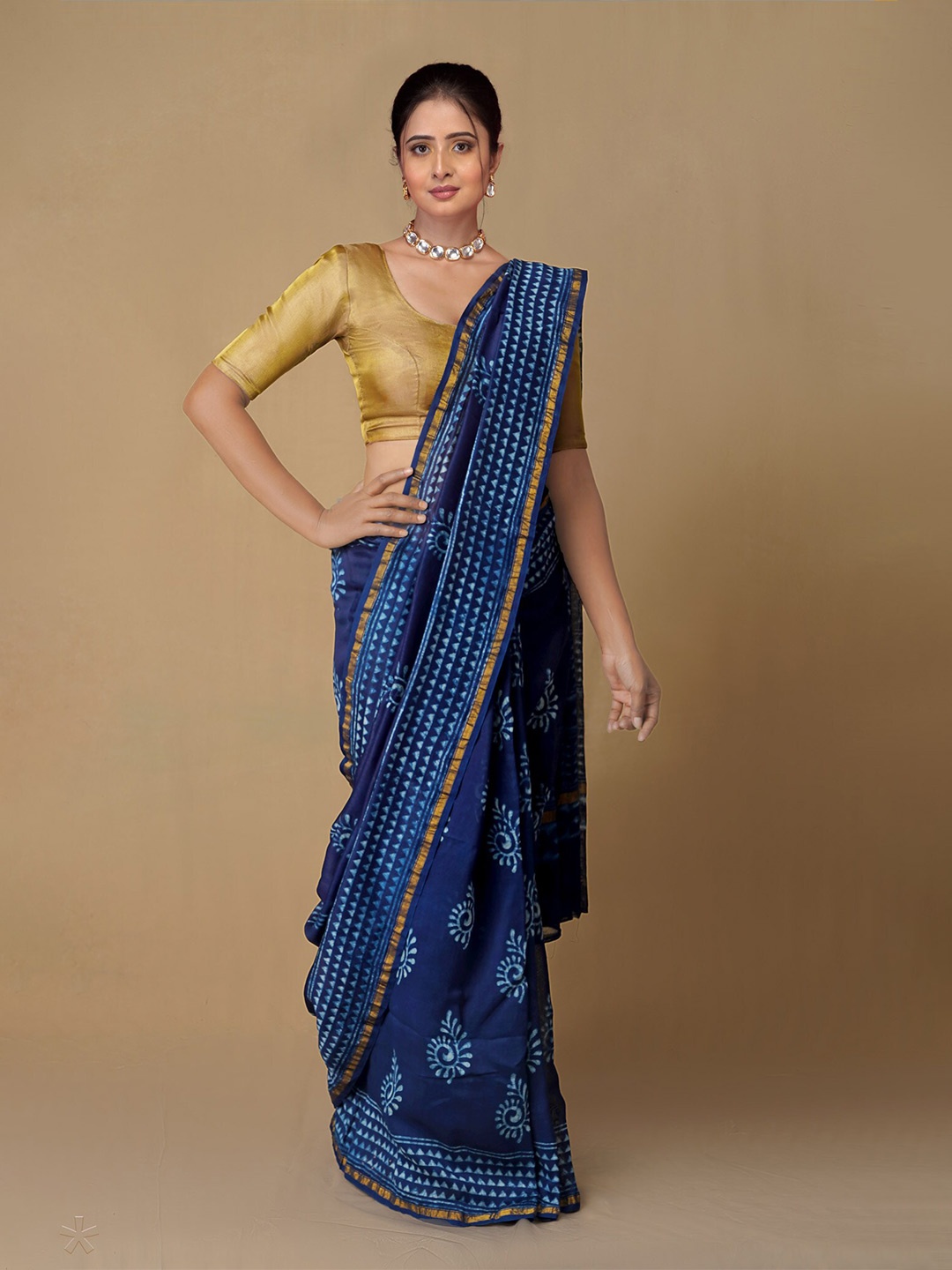 

Unnati Silks Navy Blue & Gold-Toned Ethnic Motifs Zari Pure Cotton Chanderi Saree