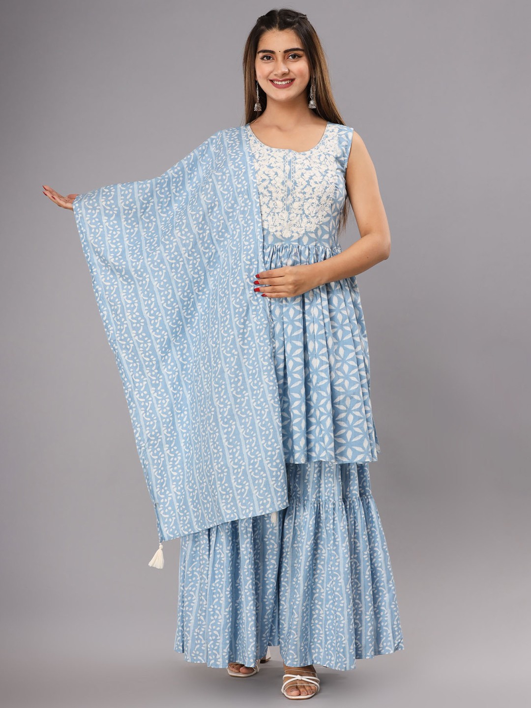 

FASHION DWAR Women Floral Printed Thread Work Pure Cotton Kurti With Sharara & Dupatta, Blue