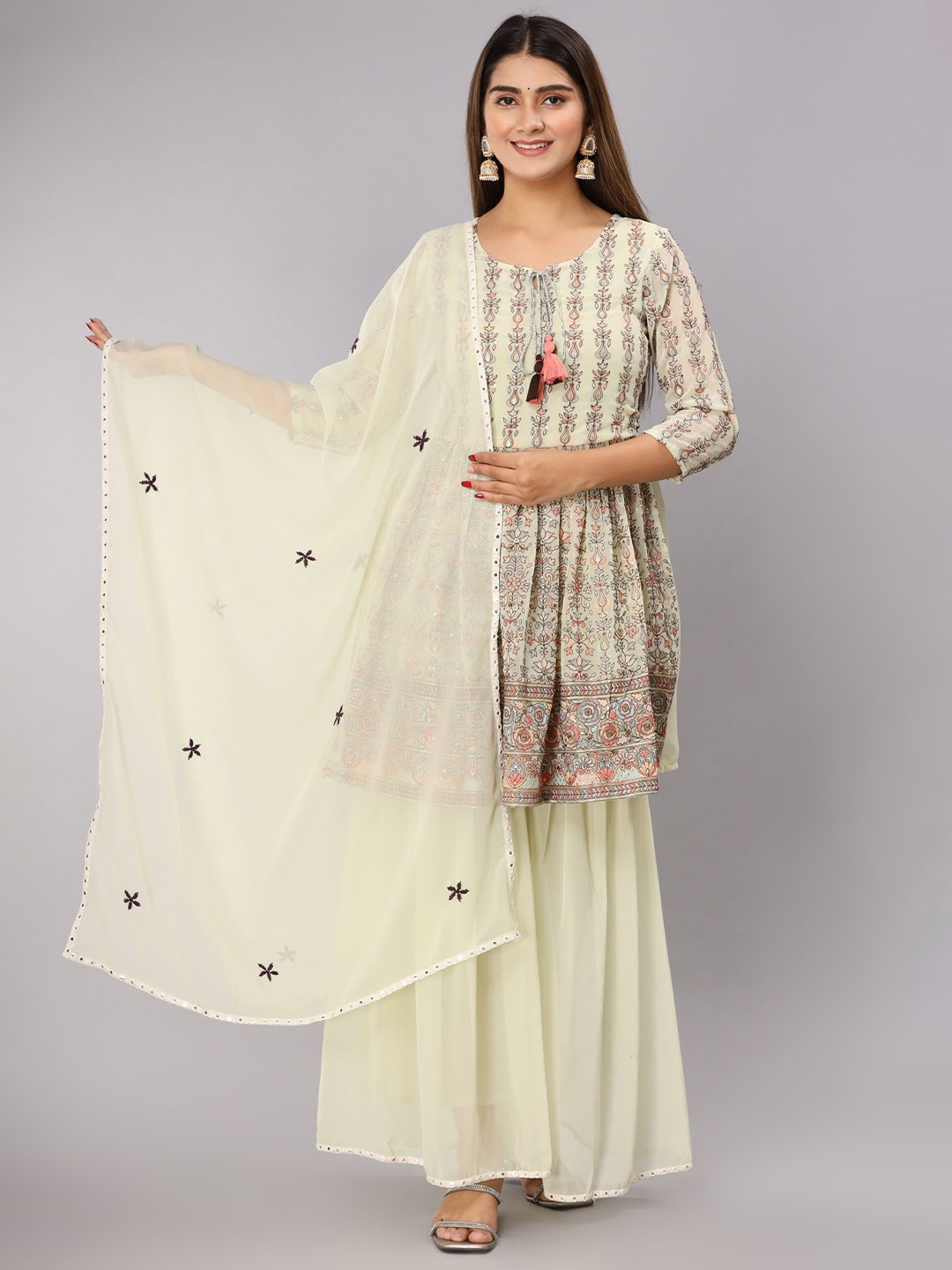 

FASHION DWAR Women Floral Printed Panelled Kurti With Sharara & Dupatta, Green