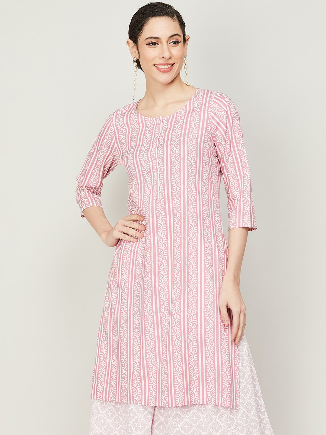 

Melange by Lifestyle Floral Printed Square Neck Kurta, Pink