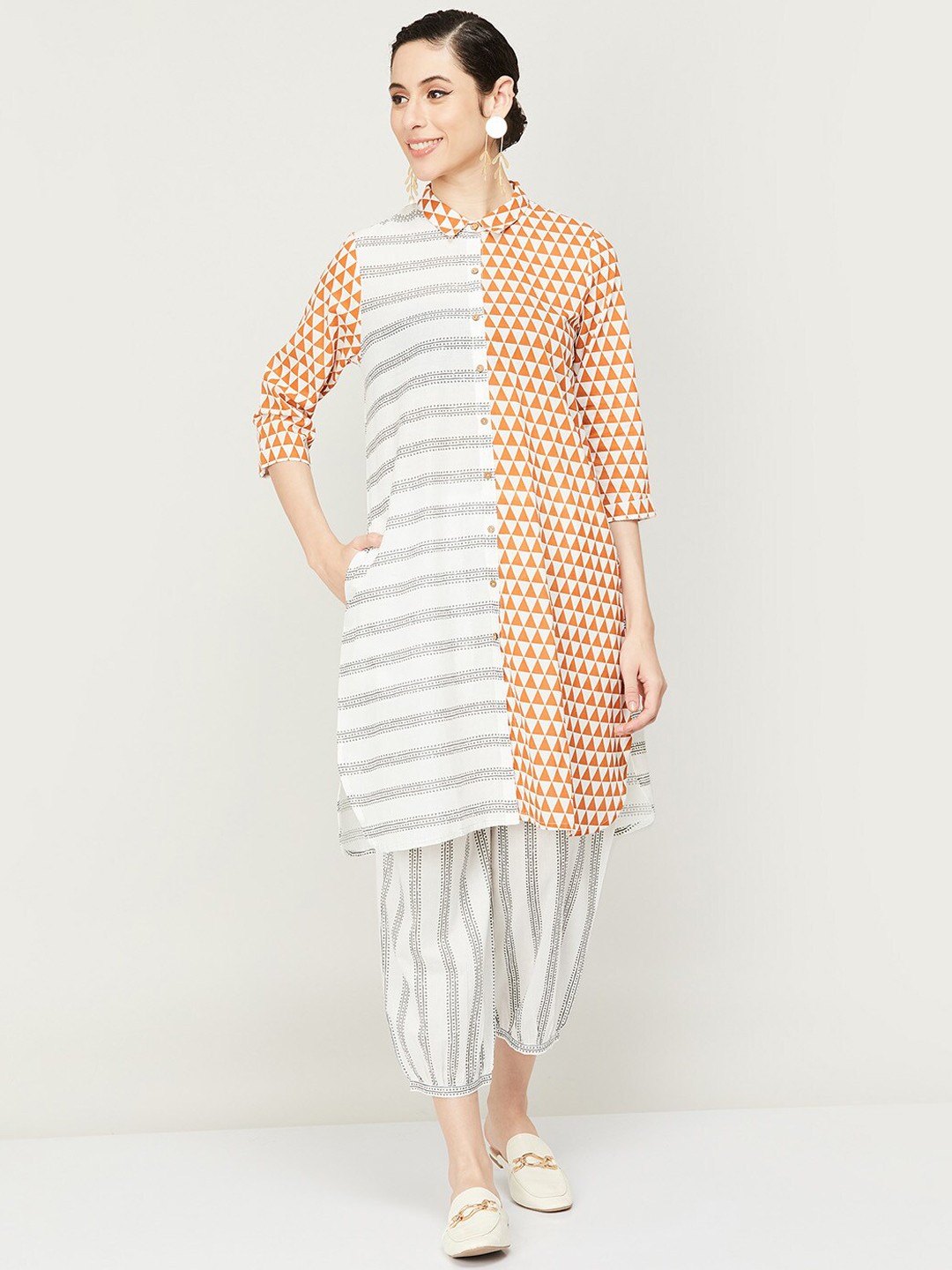 

Colour Me by Melange Colourblocked Pure Cotton Kurta with Harem Pants, Off white
