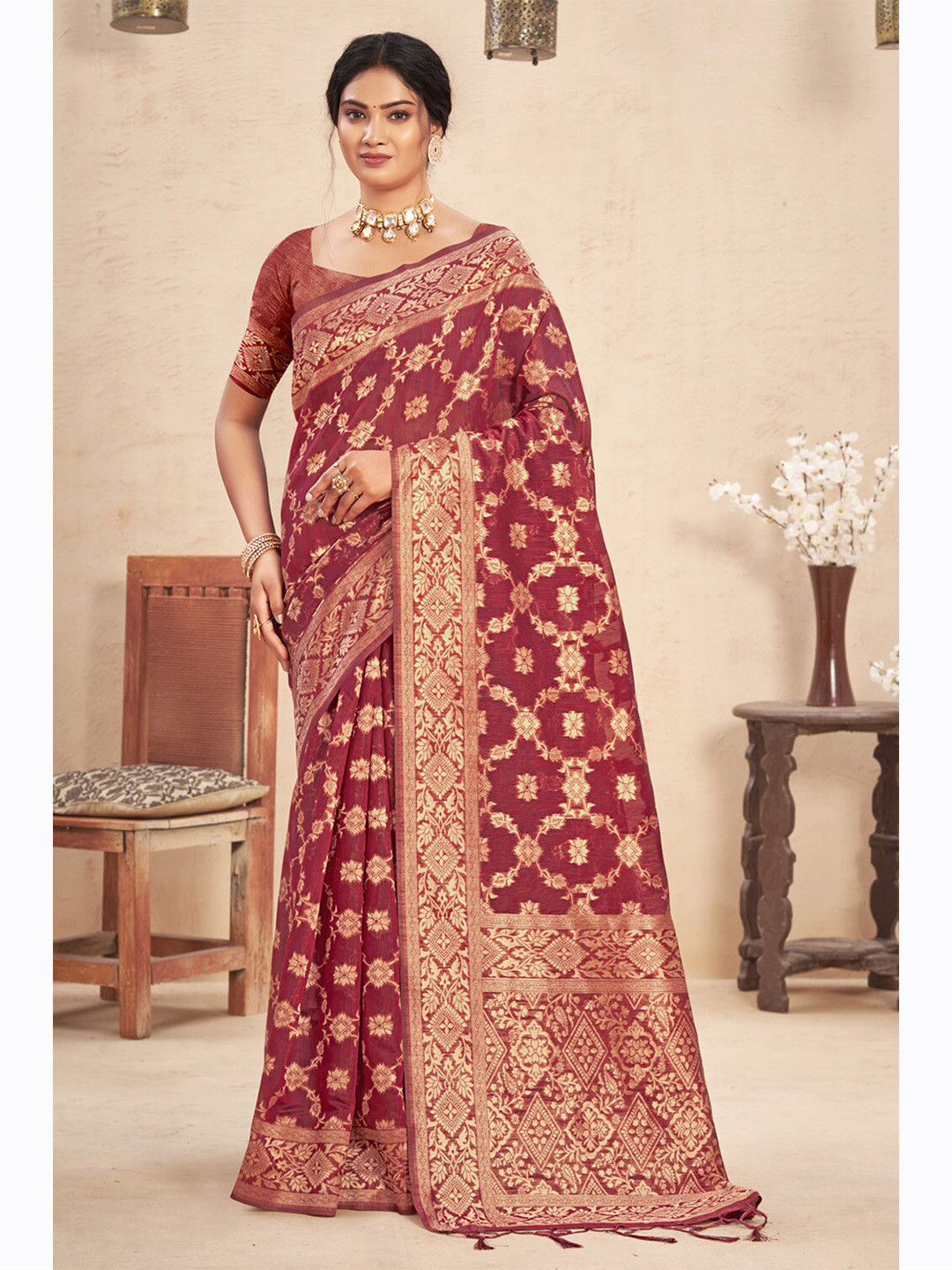 

SANGAM PRINTS Red & Gold-Toned Ethnic Motifs Zari Saree