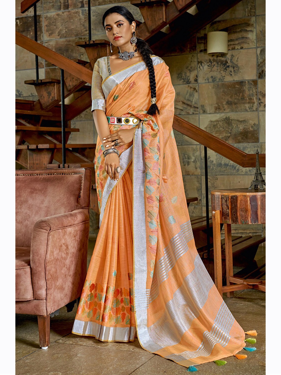 

SANGAM PRINTS Woven Design Zari Linen Blend Saree, Orange