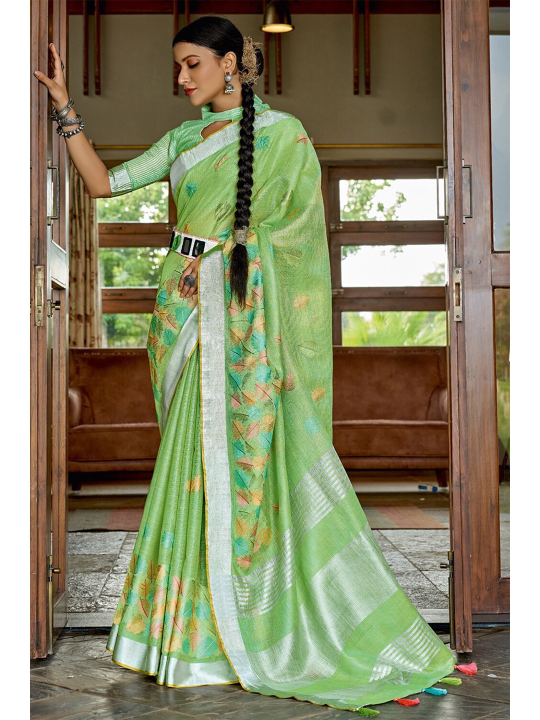 

SANGAM PRINTS Ethnic Motifs Zari Linen Blend Saree, Green