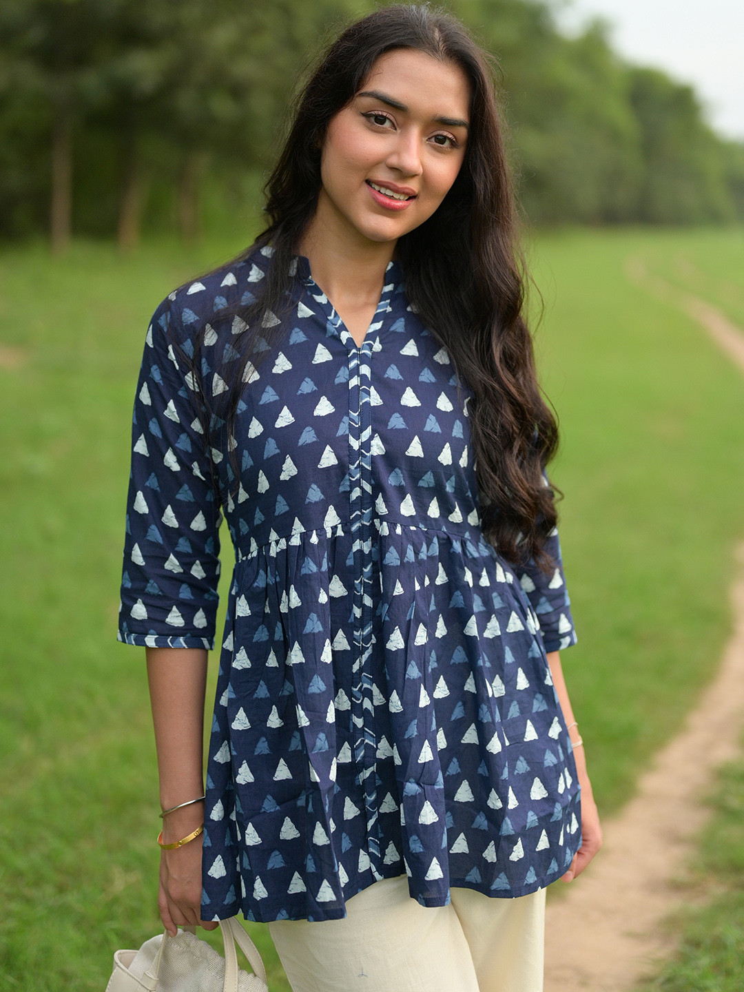 

Libas Geometric Printed Pure Cotton Empire Kurti, Blue