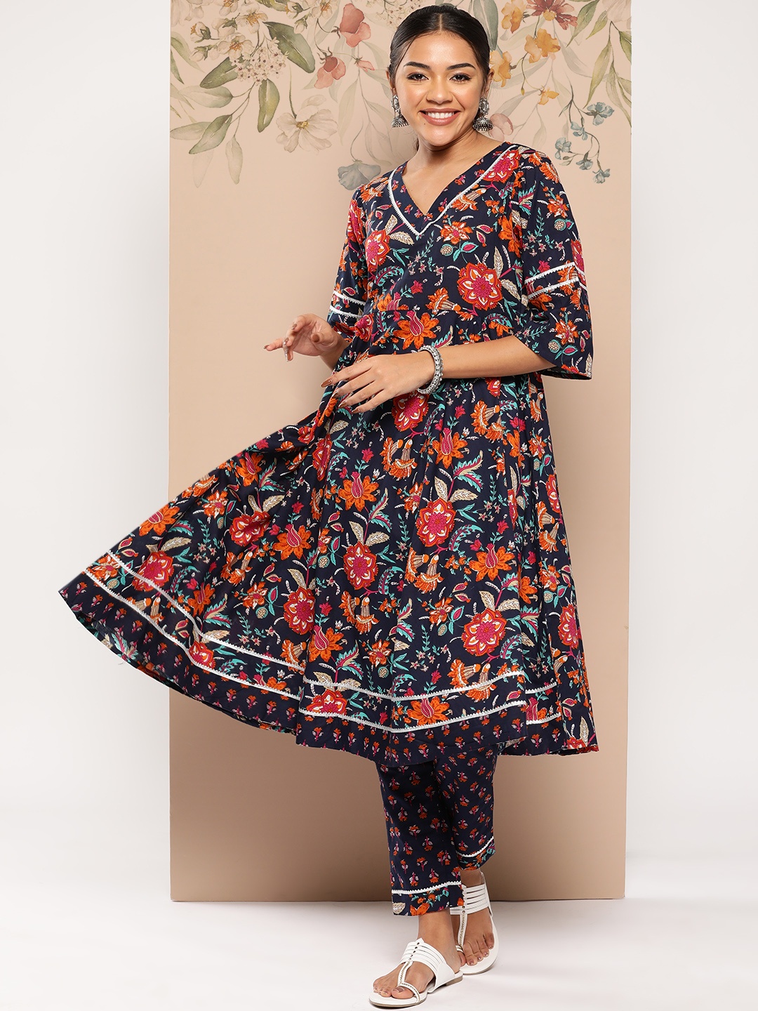 

Libas Women Floral Printed Gotta Patti Pure Cotton Kurta With Trousers, Navy blue