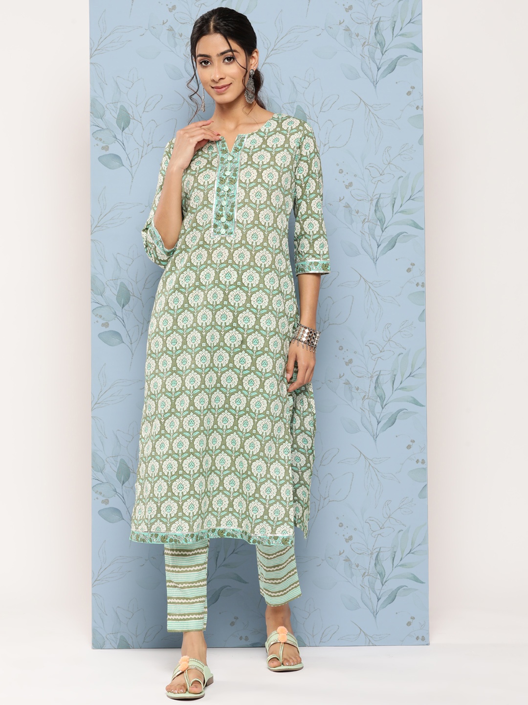 

Libas Women Floral Printed Pure Cotton Kurta With Trousers, Green