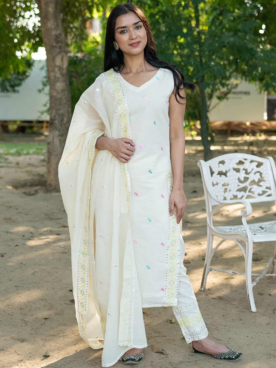 

Libas Women Ethnic Motifs Embroidered Pure Cotton Kurta With Trousers & With Dupatta, Off white