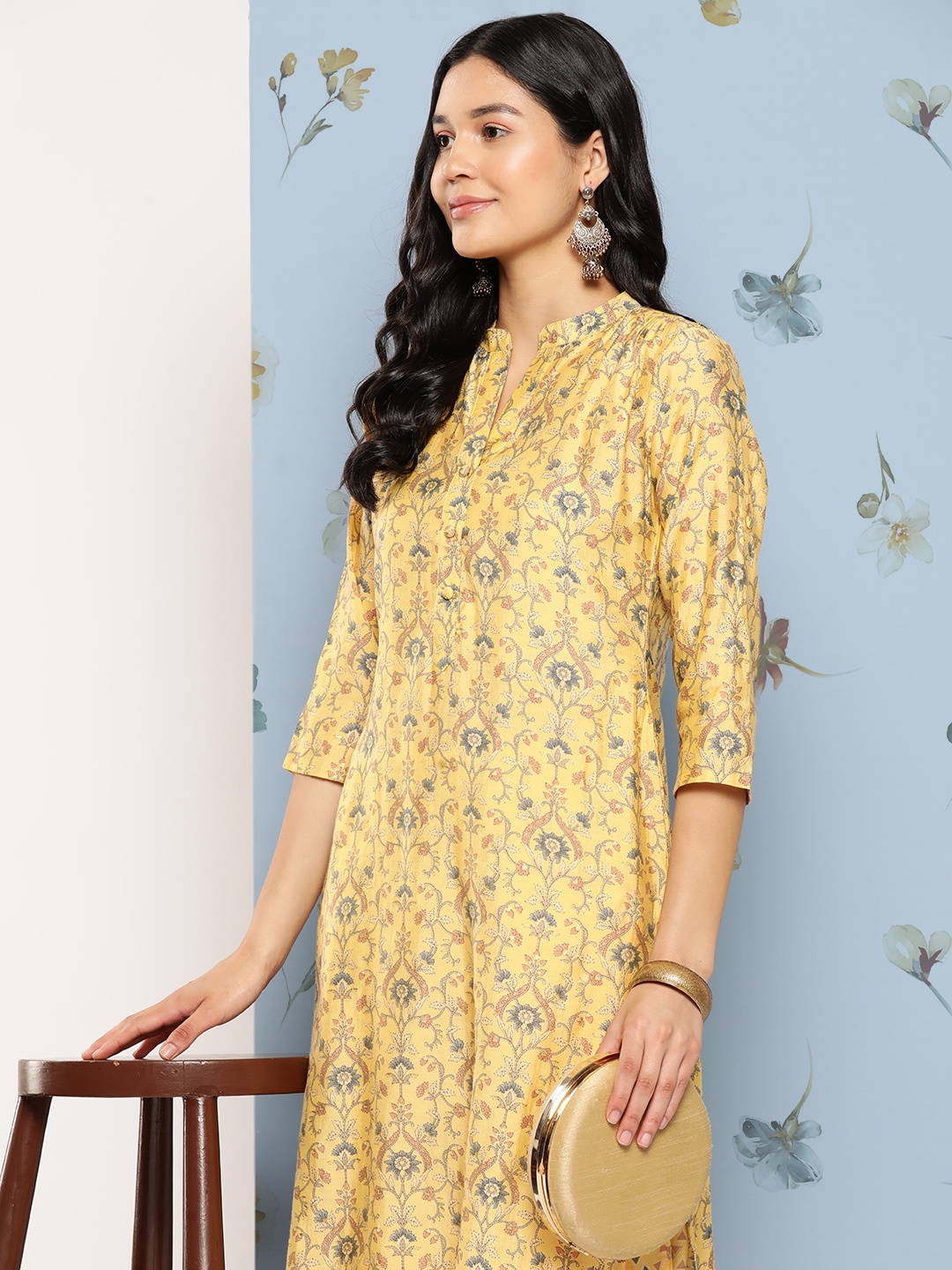 

Libas Women Floral Printed Kurta with Trousers, Yellow