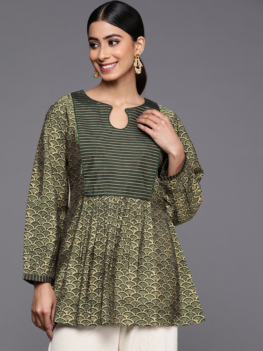 

Libas Green Ethnic Motifs Printed Puff Sleeves Kurti