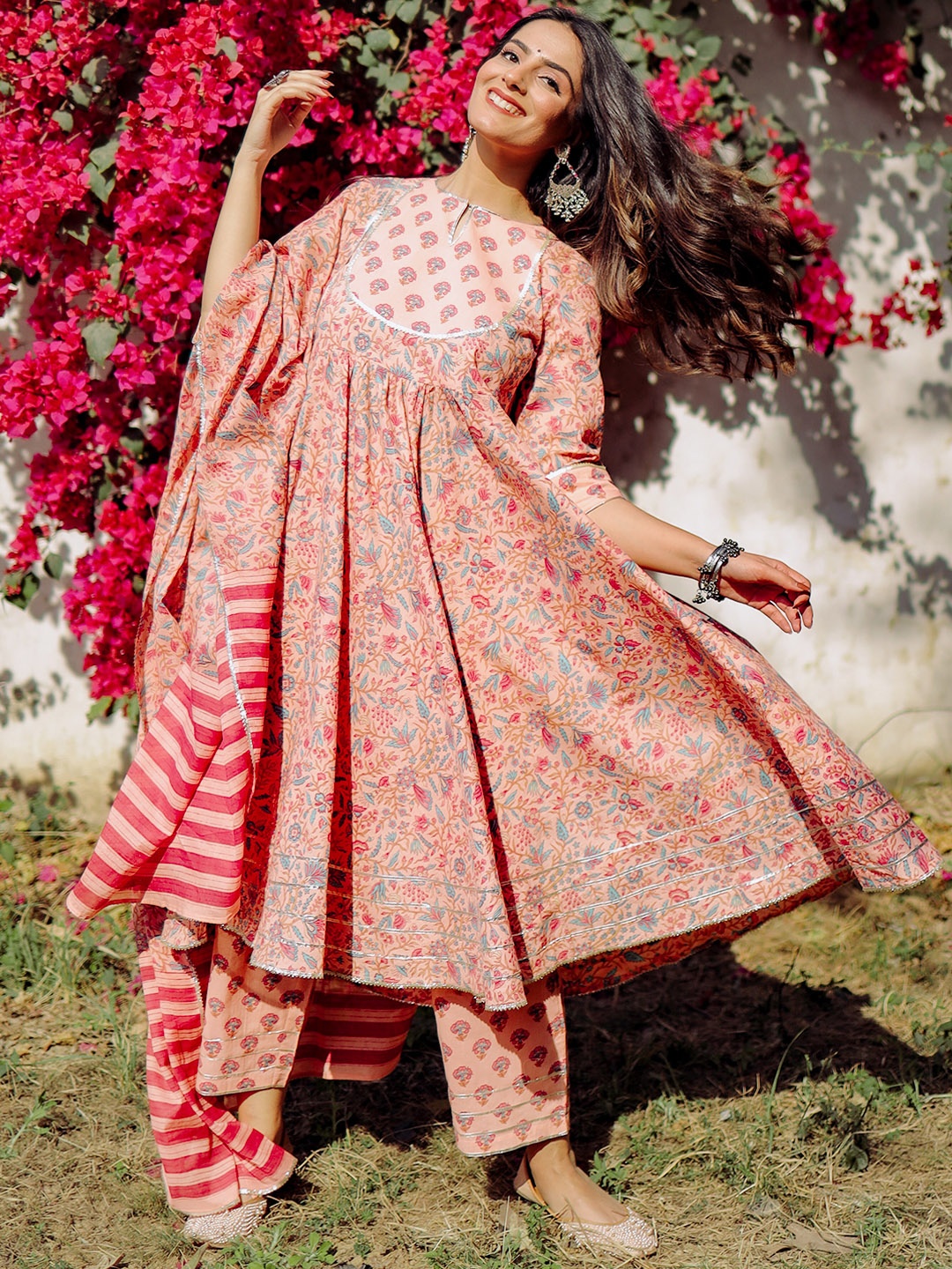

Libas Women Floral Yoke Design Empire Gotta Patti Pure Cotton Kurta Set, Peach