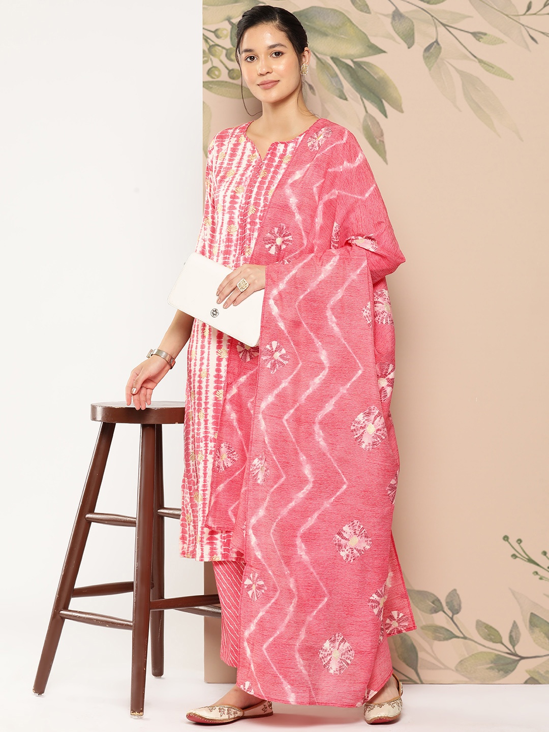

Libas Women Printed Kurta With Trousers & With Dupatta, Coral
