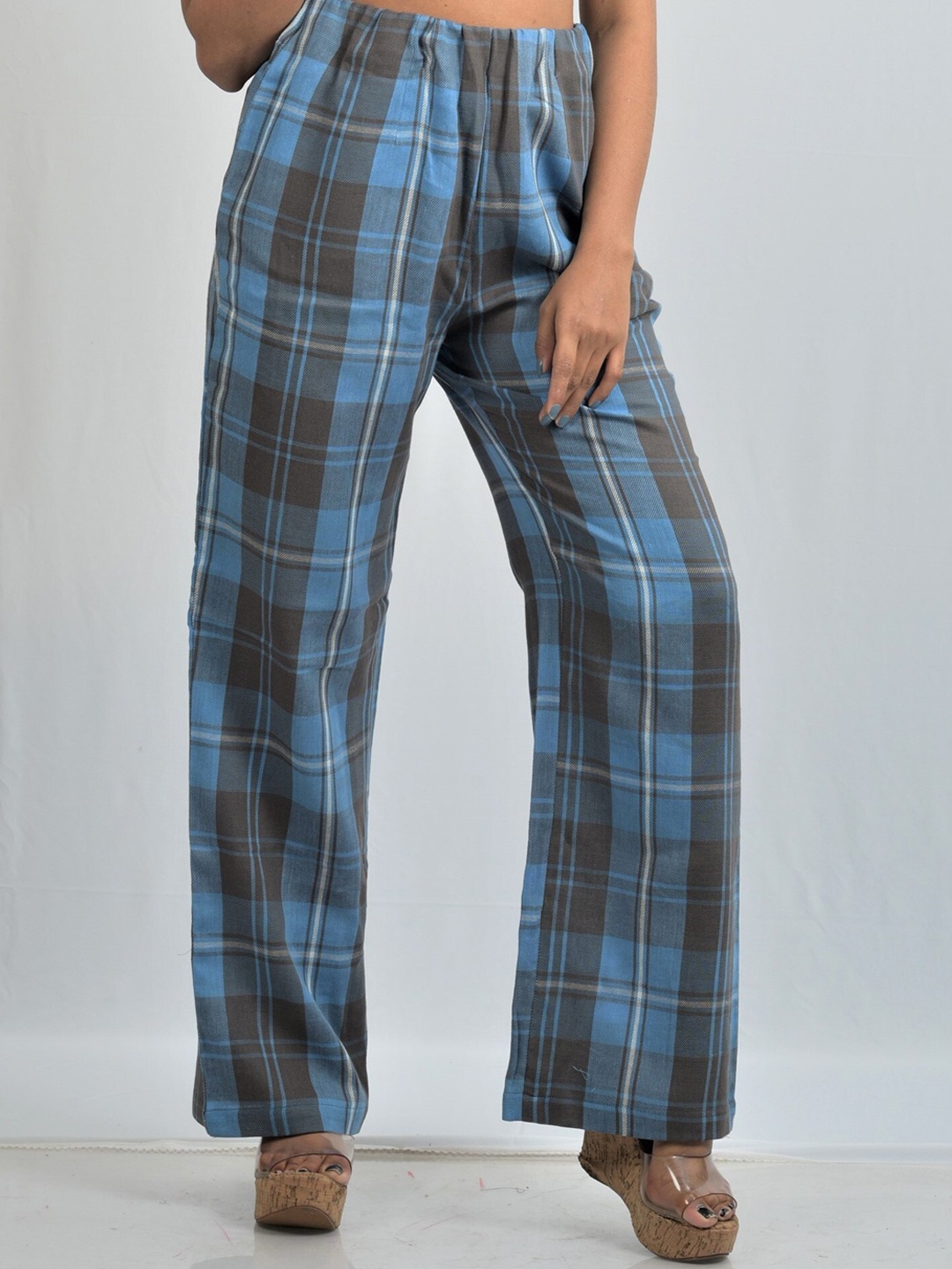 

OWO THE LABEL Women Checked Relaxed Cotton Trousers, Blue