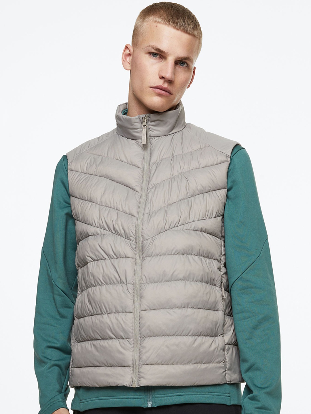 

H&M Men Lightweight Insulated Gilet, Grey