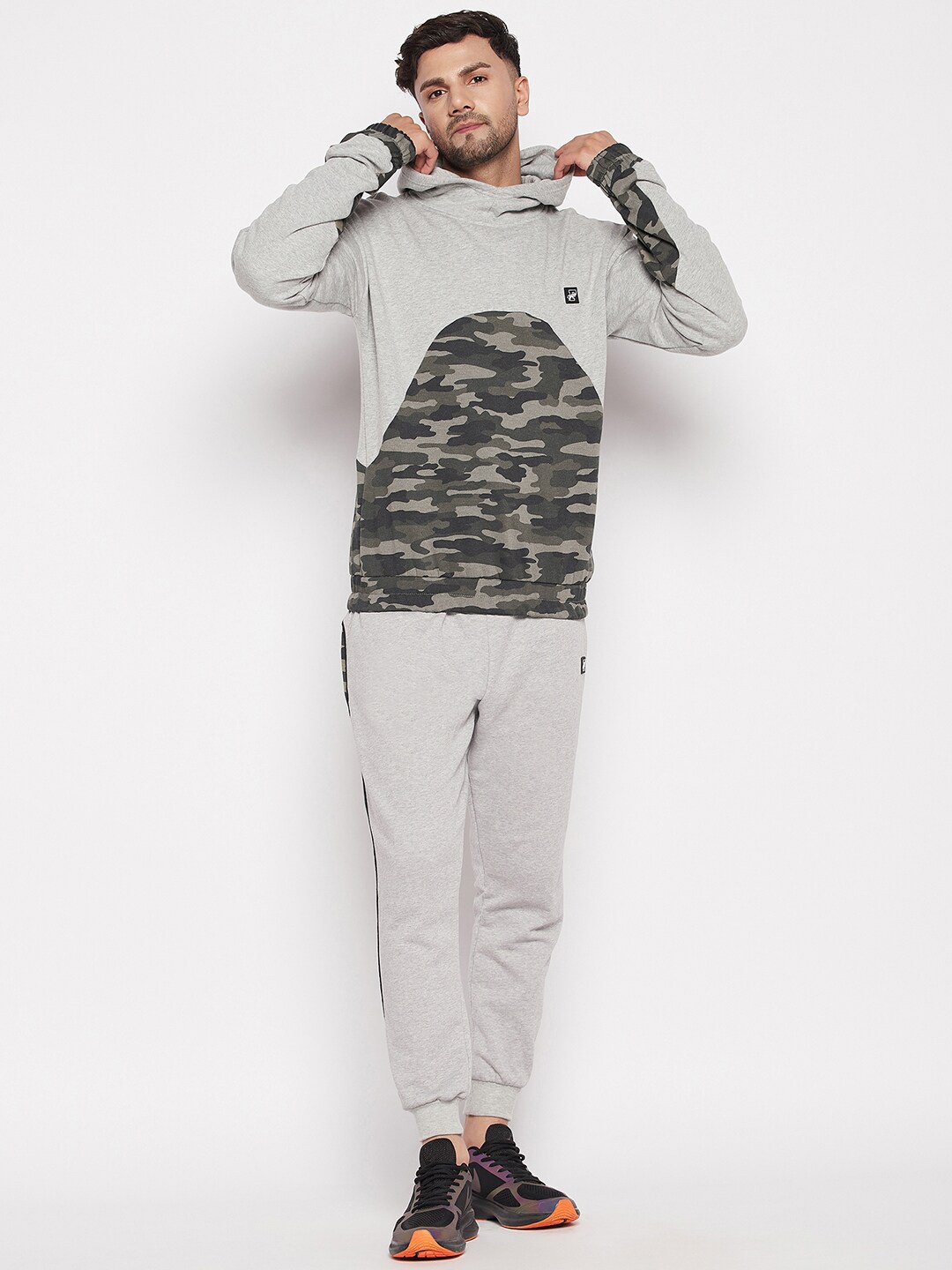 

FUGAZEE Men Printed Cotton Hooded Sweatshirt, Grey