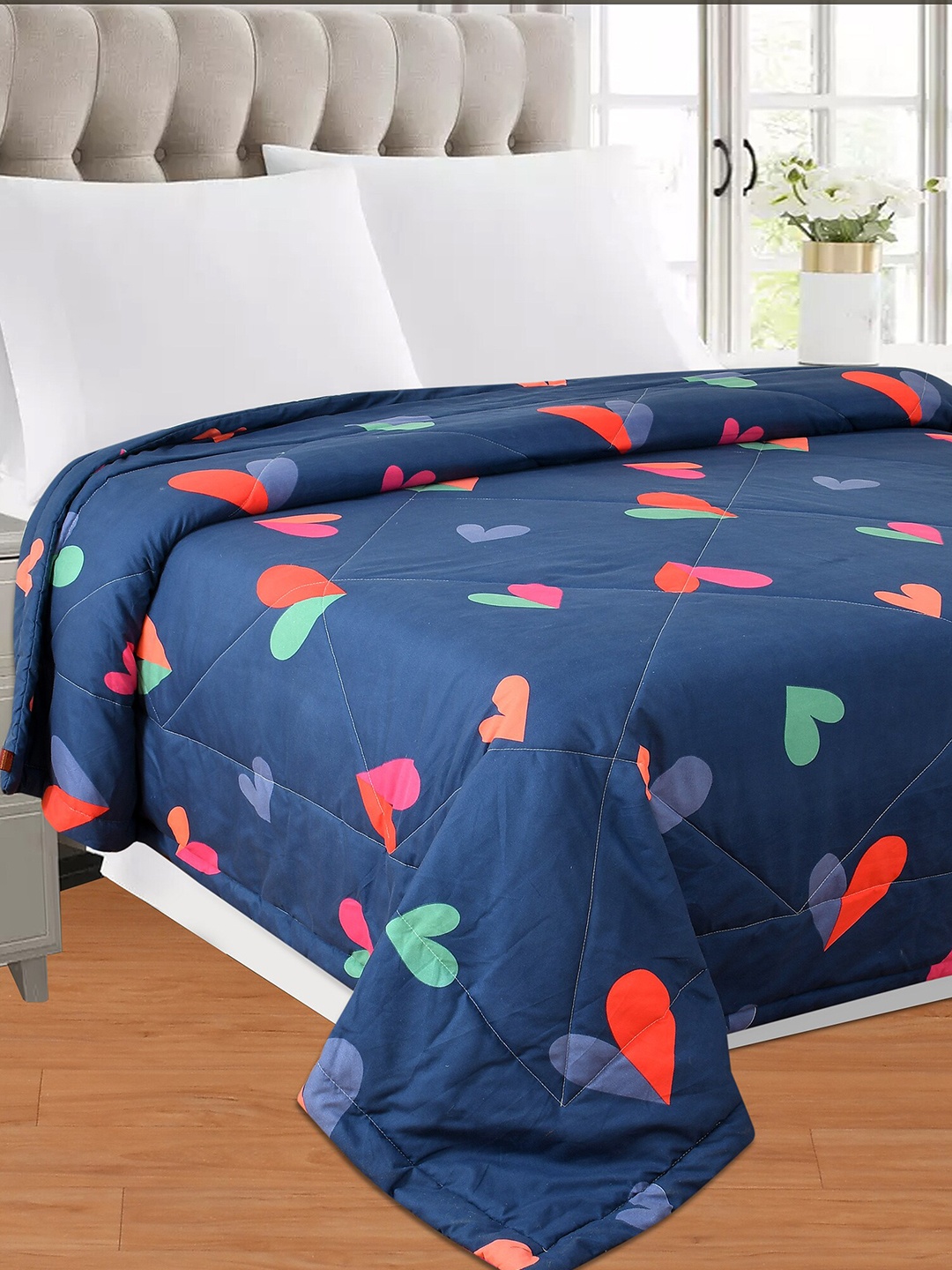 

SEJ by Nisha Gupta Blue & Red Microfiber AC Room 150 GSM Reversible Single Bed Comforter