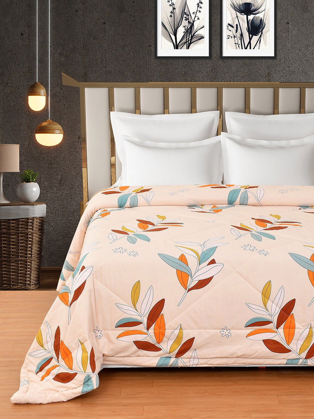 

SEJ by Nisha Gupta Peach-Coloured & Maroon Microfiber AC Room 150 GSM Reversible Double Bed Comforter