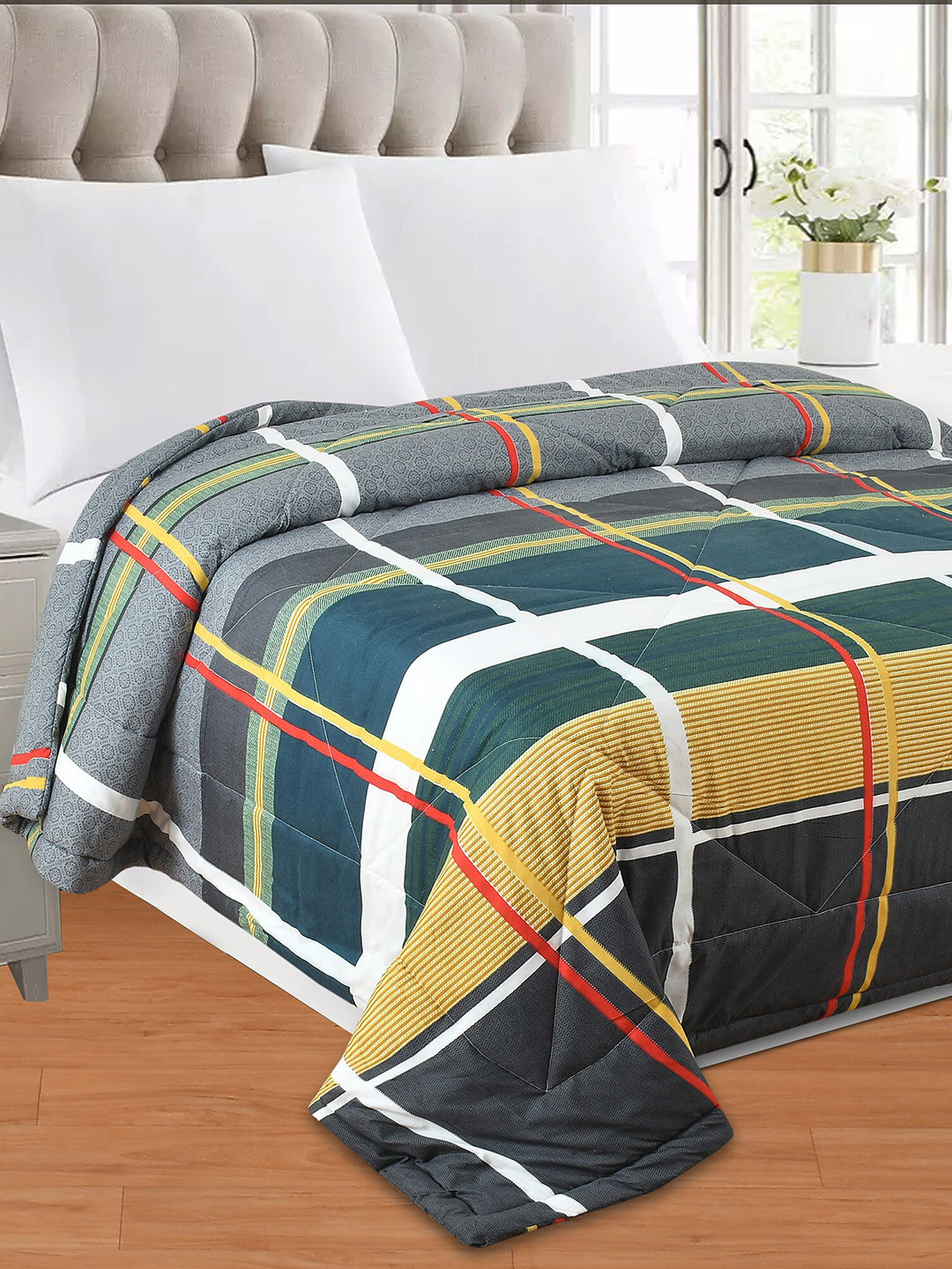 

SEJ by Nisha Gupta Grey Microfiber AC Room 150 GSM Reversible Double Bed Comforter