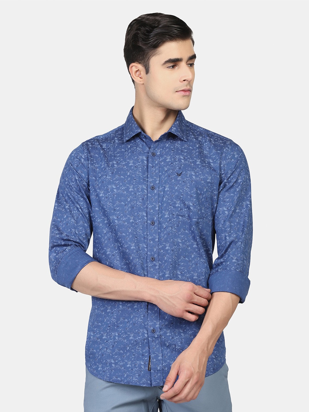 

Blackberrys Men Slim Fit Floral Printed Pure Cotton Casual Shirt, Blue