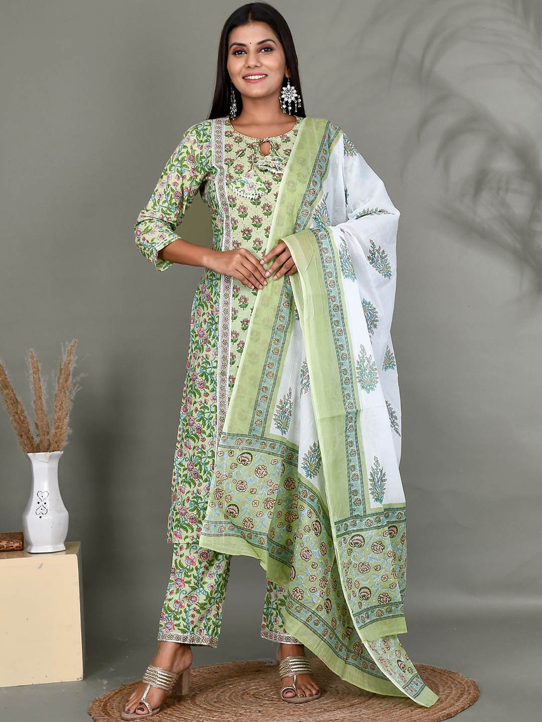 

Kesarya Women Printed Pure Cotton Kurta with Trousers & Dupatta, Green