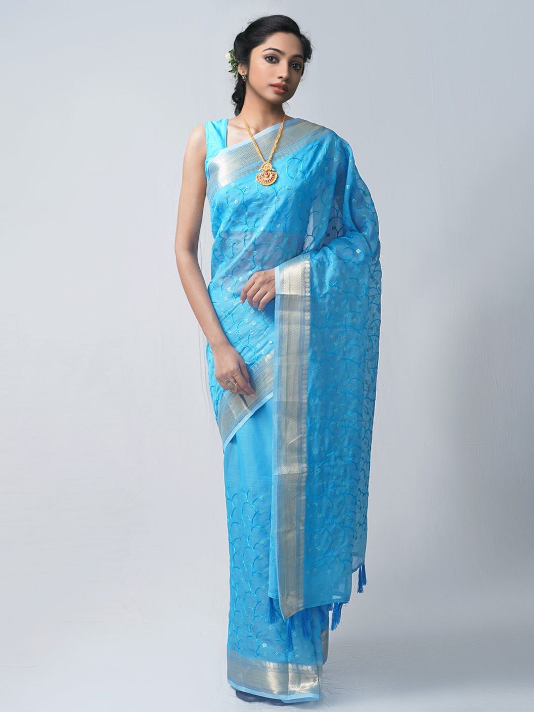 

Unnati Silks Floral Sequinned Silk Cotton Chanderi Saree, Blue