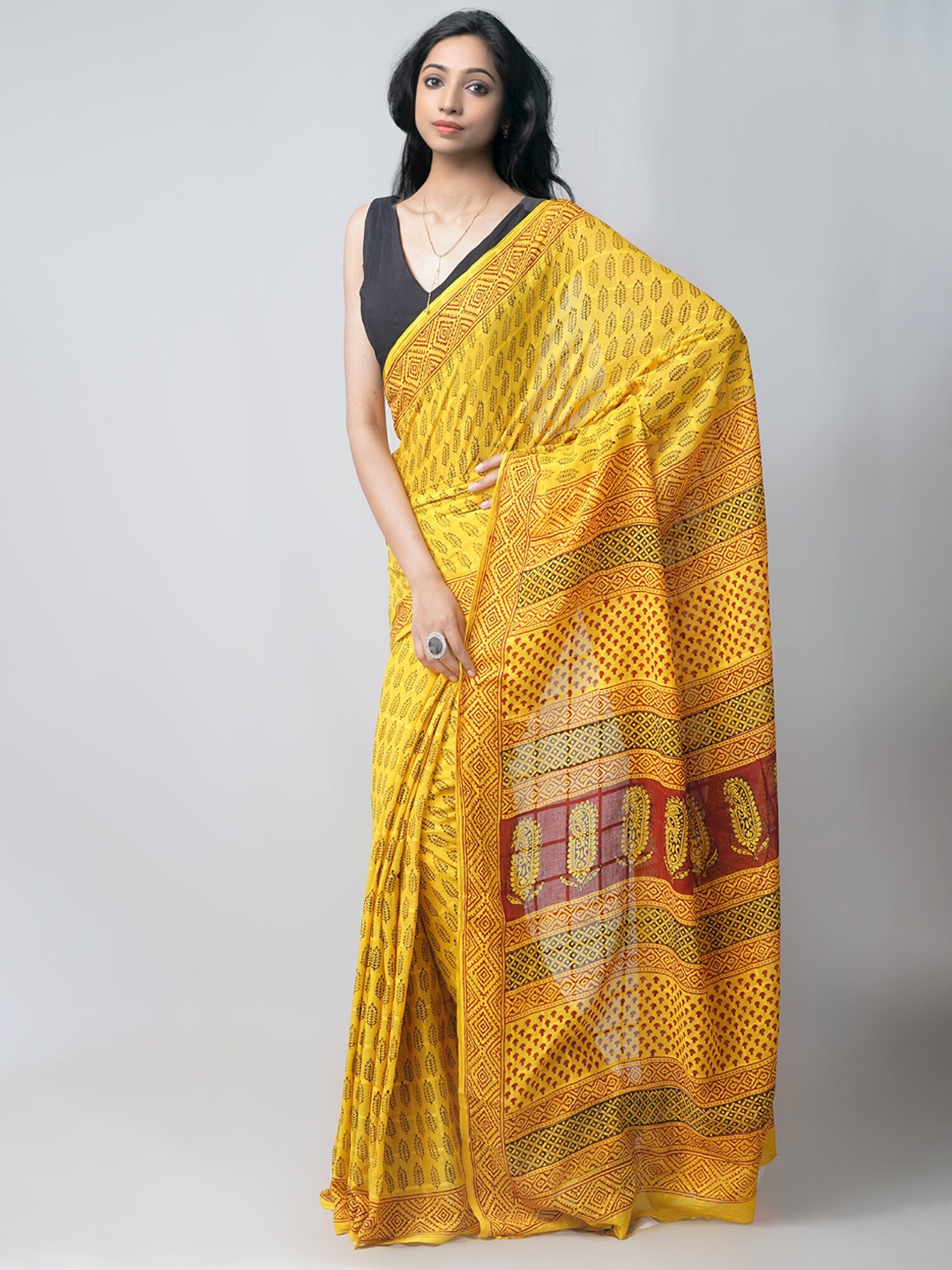 

Unnati Silks Bagh Pure Cotton Maheshwari Saree, Yellow