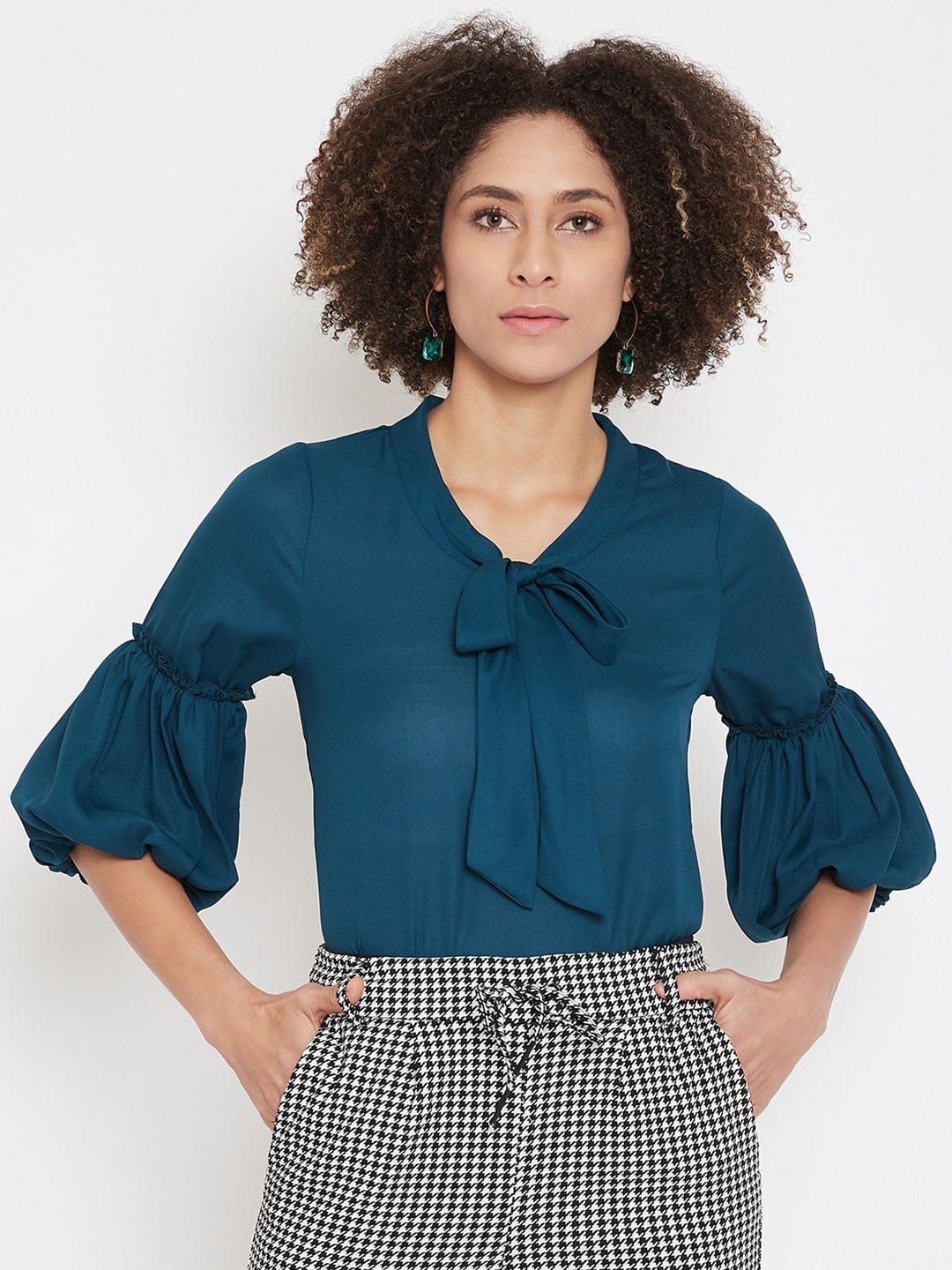 

La Zoire Tie-Up Neck Georgette Top, Turquoise blue