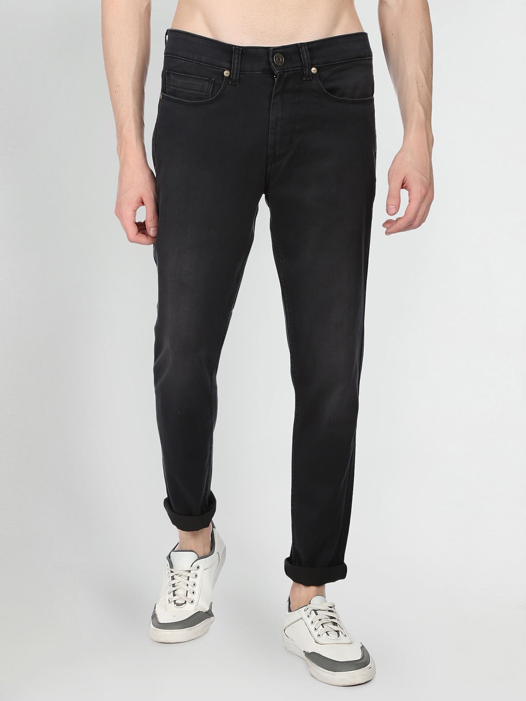 

Flying Machine Men Solid Slim Fit Mid-Rise Jeans, Black