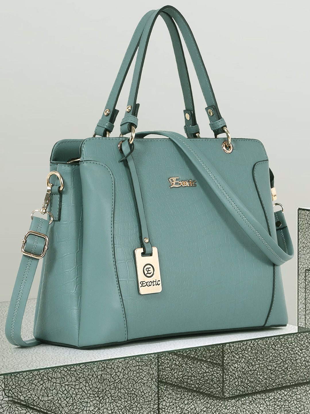 

Exotic Structured Handheld Bag, Green